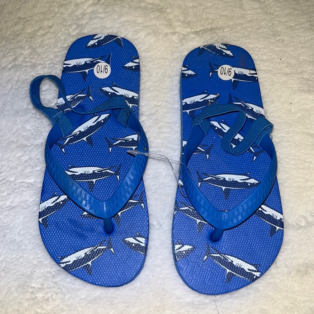 Toddler shark flip flops with ankle strap